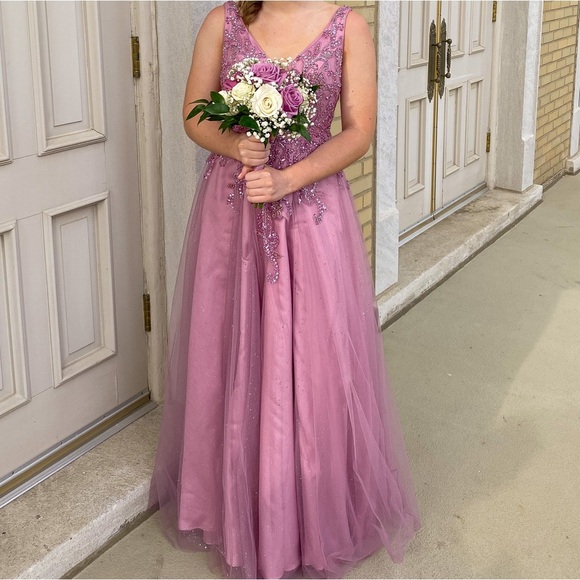Mauve V-Neck Prom Dress Taylen Grey - Picture 10 of 10